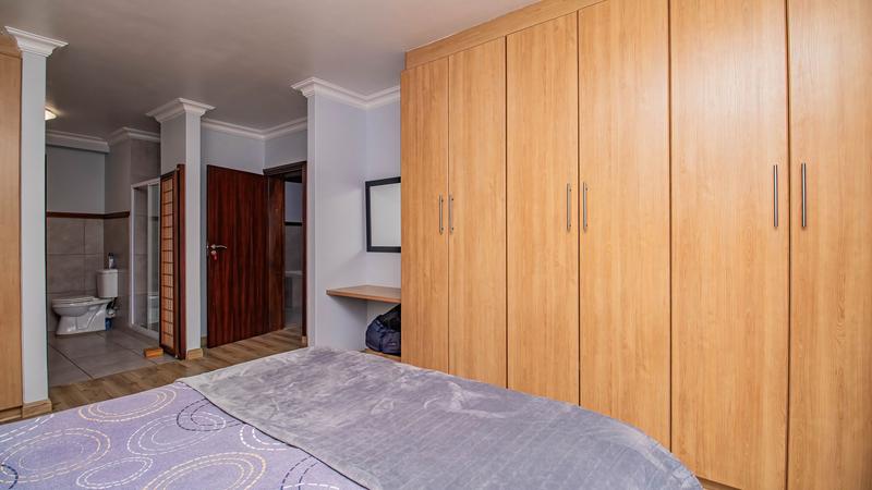9 Bedroom Property for Sale in Outeniqua Strand Western Cape